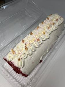 Бисквитный рулет"Красный бархат"