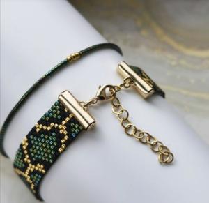 Браслет из бисера в виде чешуи